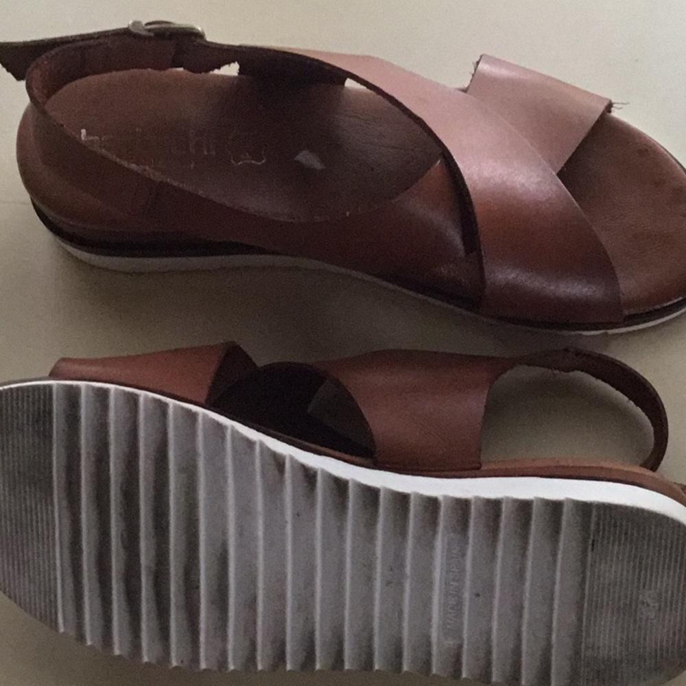 Open toe sandal